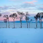 Willa Stornes Panorama Grinde (Nordreisa)